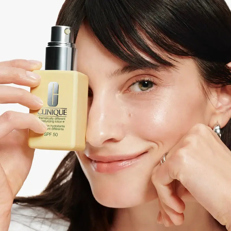 Clinique Dramatically Different Loción Hidratante Moisturizing Lotion Spf50, 50 ml