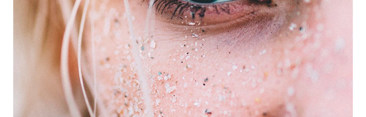 ¿Por qué exfoliar la piel en verano?