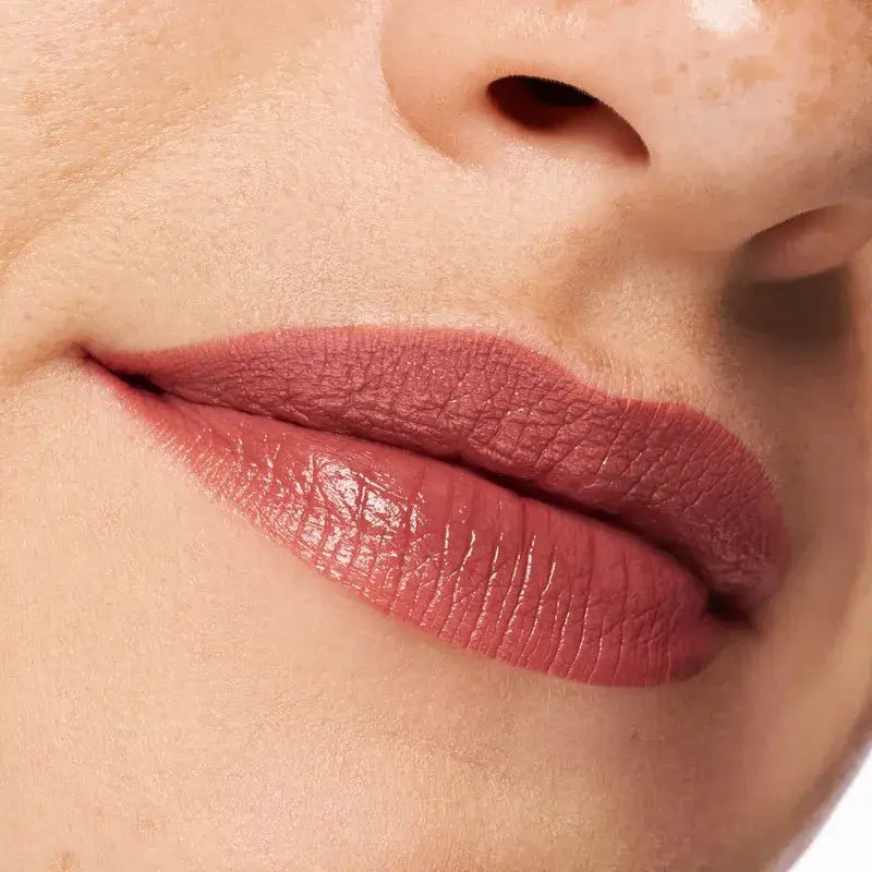 Essence Barra De Labios Satin Glow Luminous Shine 05 , 3,5 gr