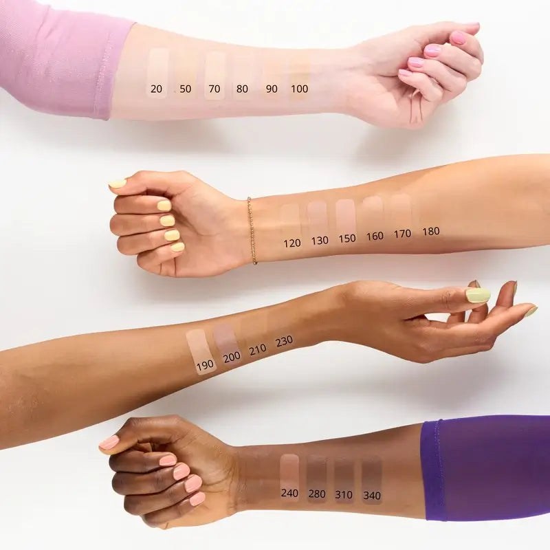 Essence Corrector Hidratante Larga Duración Silky Blur 130, 10 ml