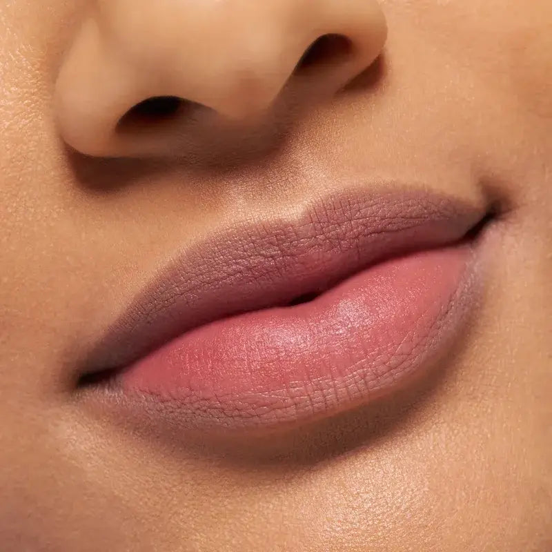 Essence Labial Mate Cremoso Blur Soufflé 01, 3,6 ml