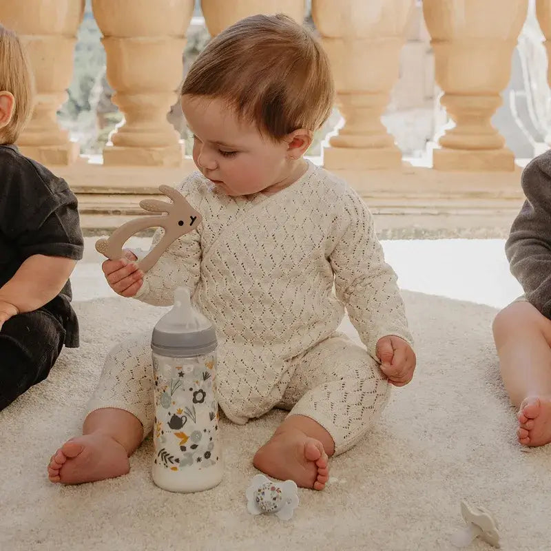 Suavinex Biberón 360 Ml, Flujo Denso (L), +6 Meses, Wonderland Flores Azul