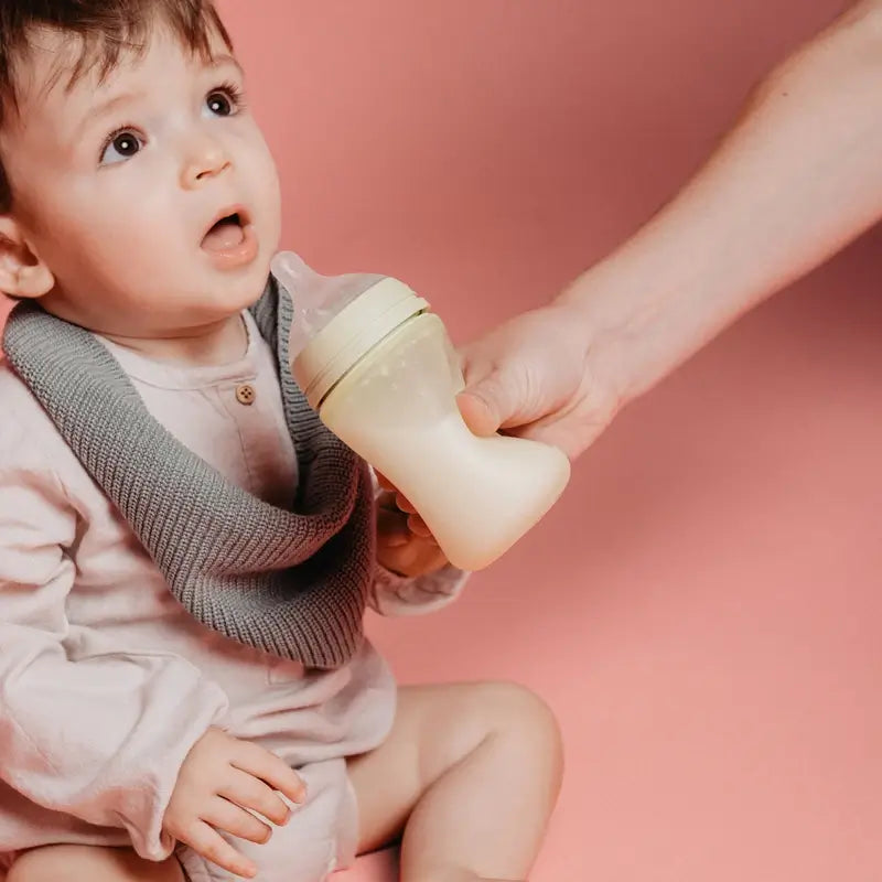 Suavinex Biberón Silicona 240 Ml, Flujo Medio (M), +3 Meses, Lime