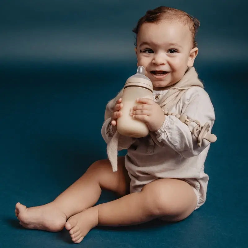 Suavinex Biberón Silicona 240 Ml, Flujo Medio (M), +3 Meses, Lime