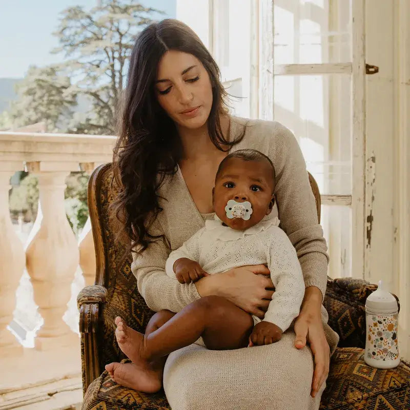 Suavinex Regalo Recién Nacido Chupete + Chupetero + Portachupetes + Mordedor.Wonderland, Verde