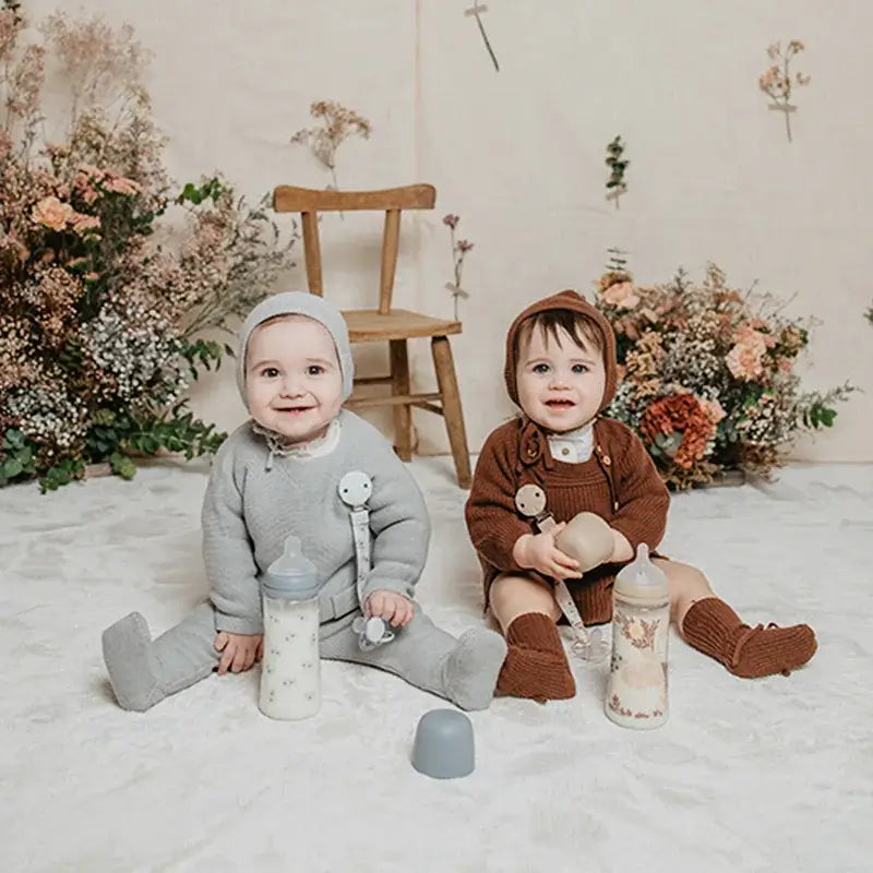 Suavinex Set Regalo Chupete + Chupetero + Biberón 270 Ml (M) + Mordedor, Azul