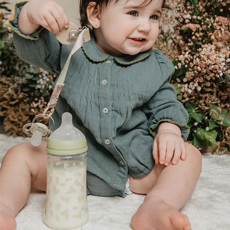 Suavinex Set Regalo Chupete + Chupetero + Biberón 270 Ml (M) + Mordedor, Verde