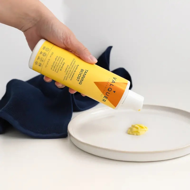 Valquer Sunscreen Emulsión Hidratante Activadora Del Bronceado, 300 ml